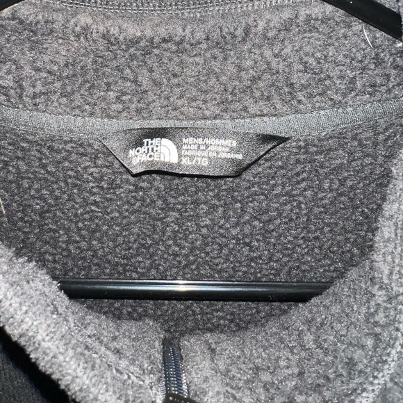 The North Face Men’s Fleece Grey Jacket - Picture 4 of 4